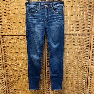 American Eagle Hi-Rise Jegging Crop Medium Wash Women’s 6